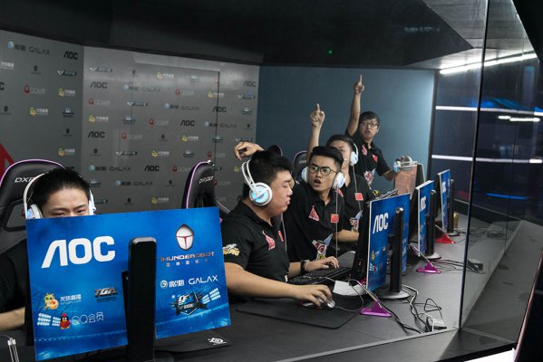 利的反擊策 利的反擊策