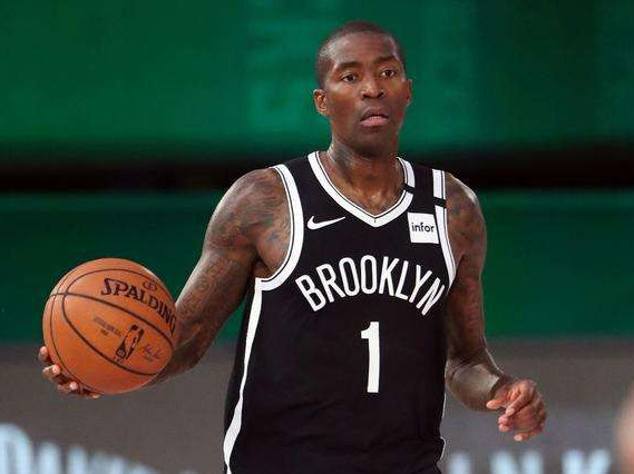 第三人跑动 第三人跑动